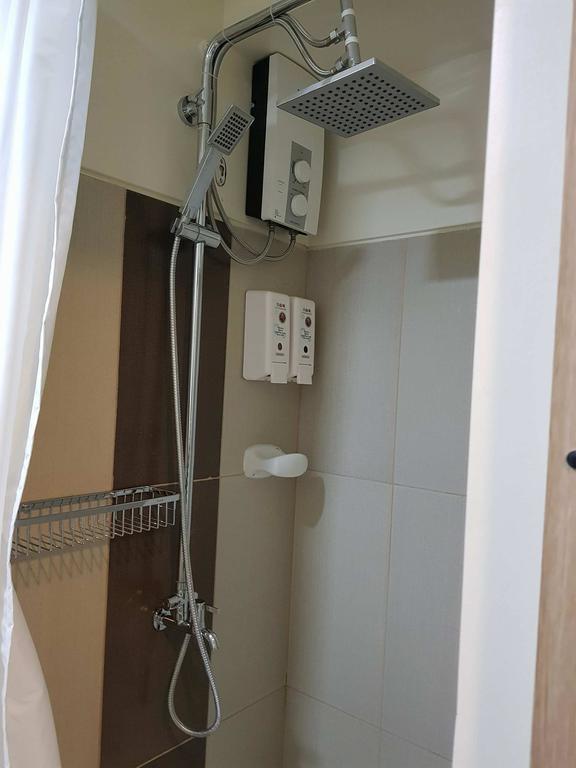 Studio Unit At The Breeze Residences Manila Exterior foto