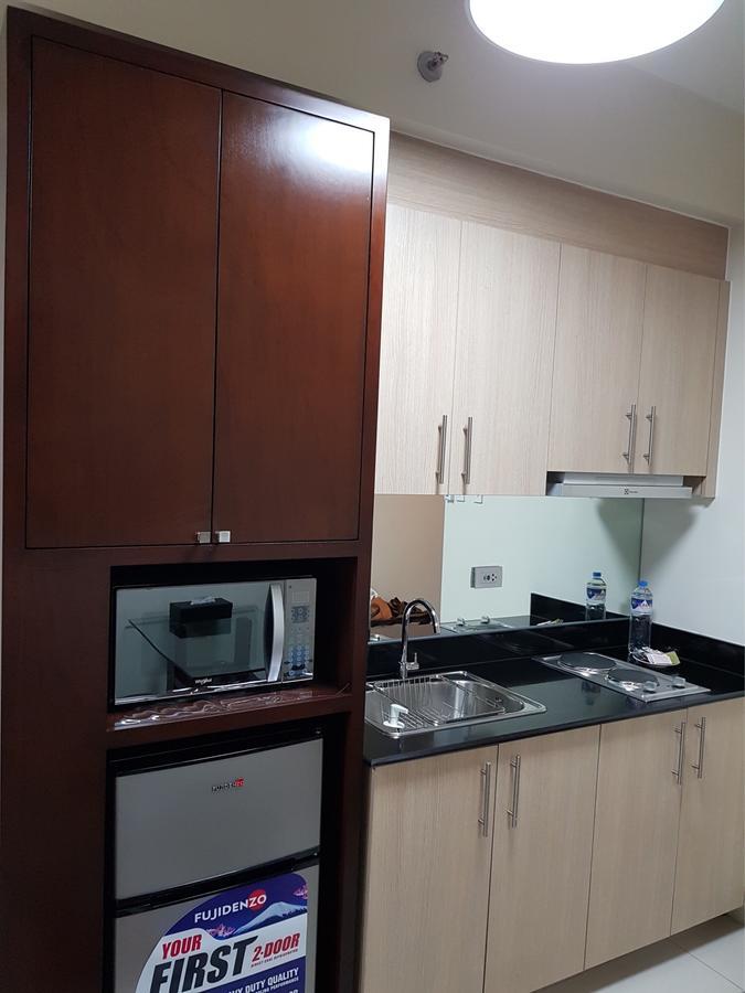 Studio Unit At The Breeze Residences Manila Exterior foto